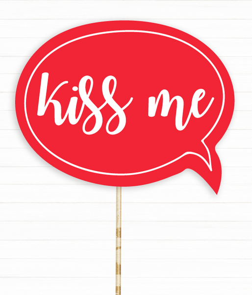 Табличка для фотосесії "Kiss me" (02581) 02581 фото