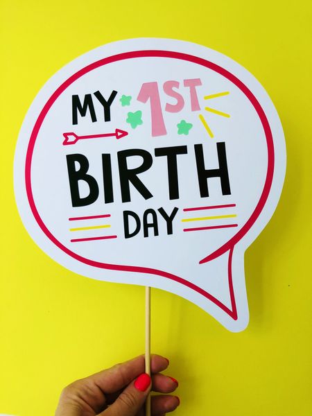Табличка для фотосесії на перший день народження дівчинки "MY FIRST BIRTHDAY" (B130) B130 фото
