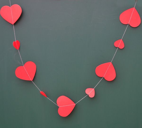 Гирлянда из сердечек на День Влюбленных "Red hearts" (2 метра) VD-120 фото