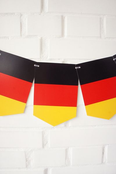 Гірлянда з прапорців "Прапор Німеччини" 12 прапорців (09031) 09031 фото
