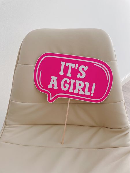 Табличка для фотосесії "It's a Girl" (03165) 03165 фото