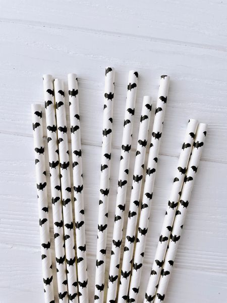 Бумажные трубочки белые с черными летучими мышами на Хэллоуин 10 шт (034501) 034501 фото