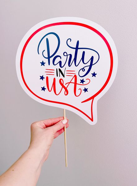 Фотобутафорія для американської вечірки - табличка "PARTY IN USA" (09015) 09015 фото