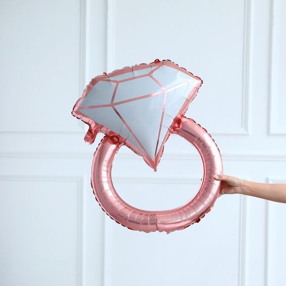 Велика повітряна куля "Кільце з діамантом" 83x60 см (B032023) B032023 фото