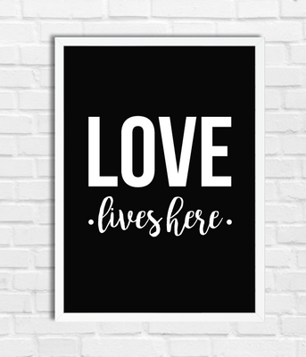 Постер для украшения дома "Love lives here" (2 размера) 02794 фото