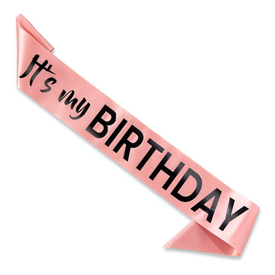Стрічка через плече на день народження "It's My Birthday" рожева з чорним написом (NJ01375) NJ01375 фото