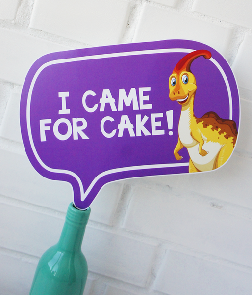Табличка для фотосессии на праздник в стиле динозавры "I CAME FOR CAKE!" (В-85) В-85 фото